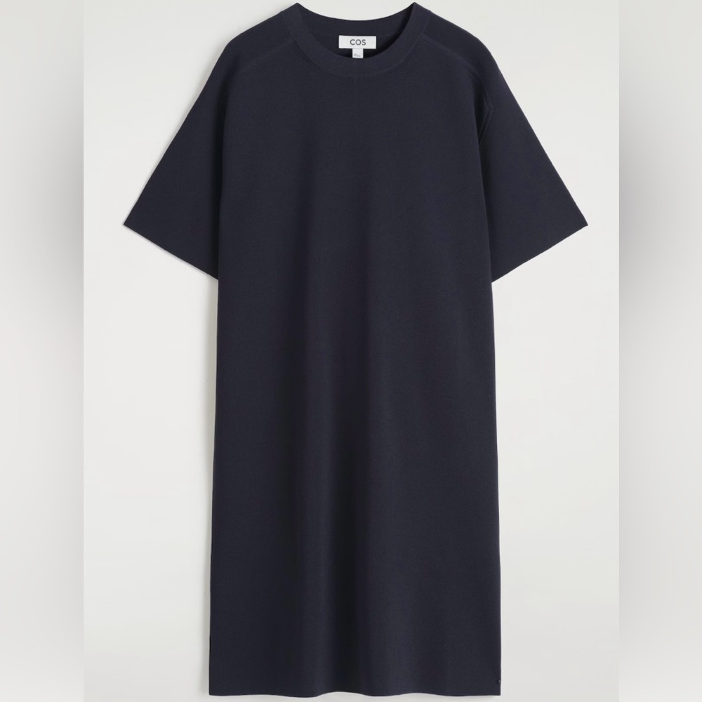 COS Knitted T-Shirt Dress in Navy Blue Size Large. NWT